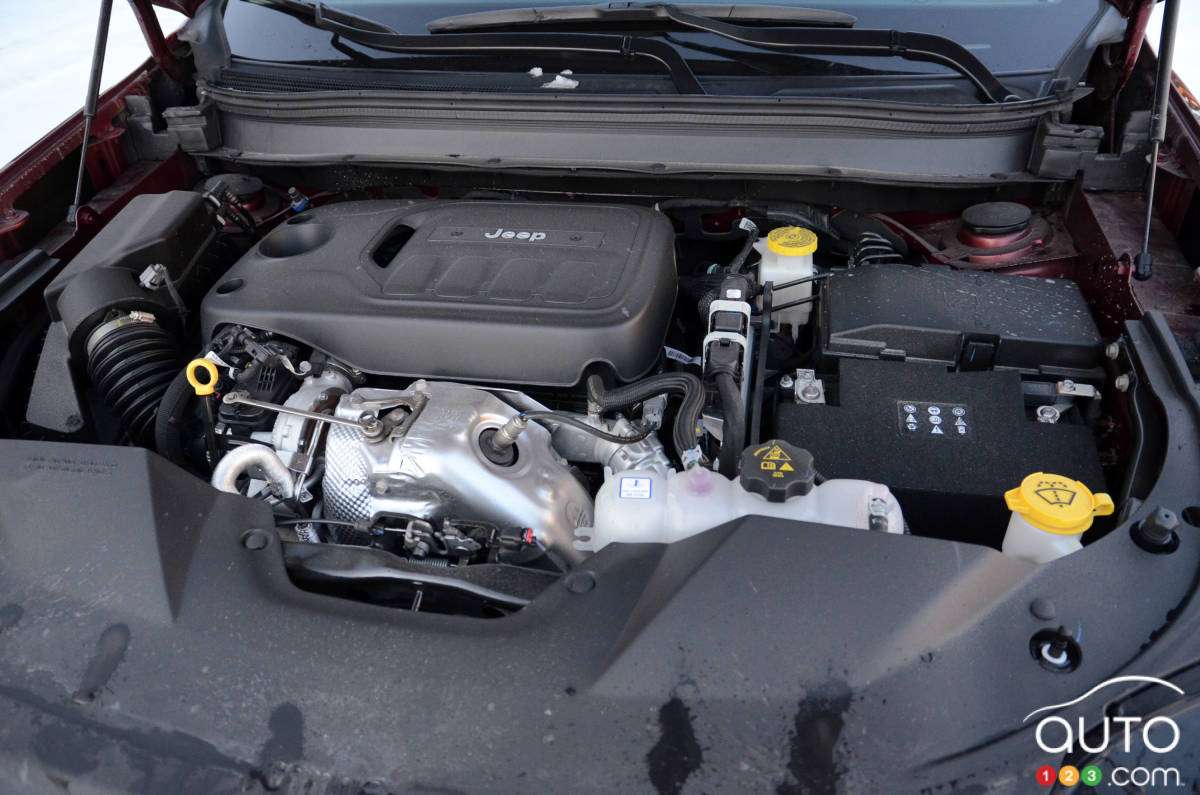 Jeep Cherokee Altitude 2020,  moteur